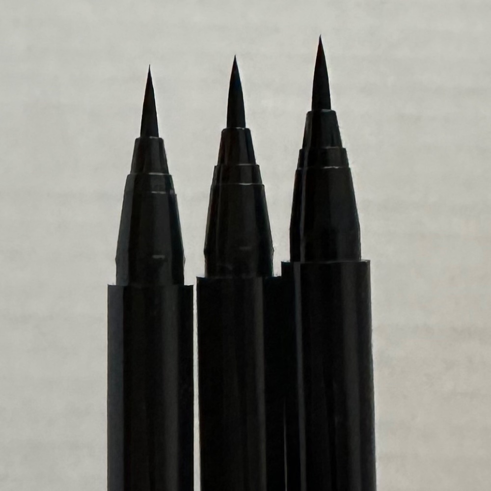 Set of 3 Clinique Pretty Easy Liquid Eyelining Pen - Picture 3 of 4